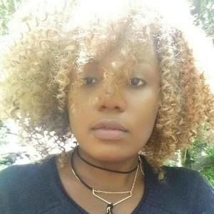 Meet your Posher, Emmanuella